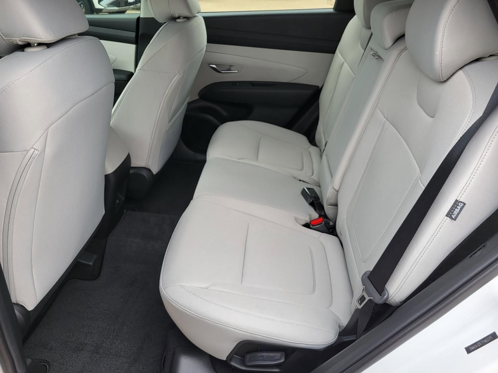 New 2026 Hyundai Tucson SE image 10