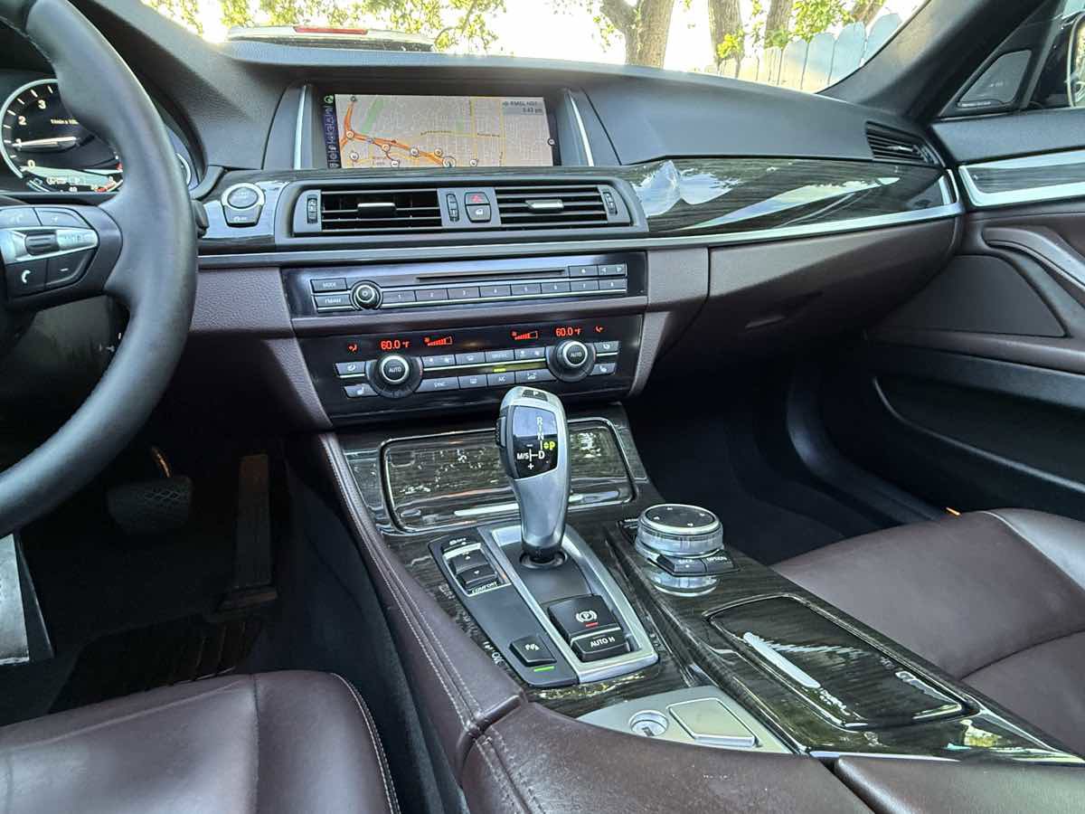Used 2015 BMW 528i Sedan image 29