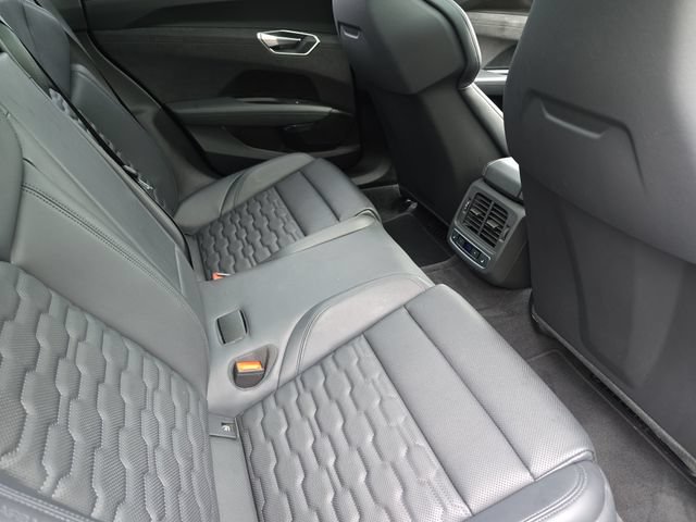 Used 2024 Audi RS e-tron GT w/ Carbon Performance Package AWD/4WD image 13