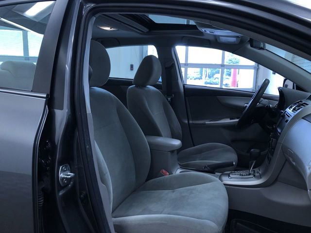 Used 2013 Toyota Corolla LE w/ Premium Pkg FWD image 23