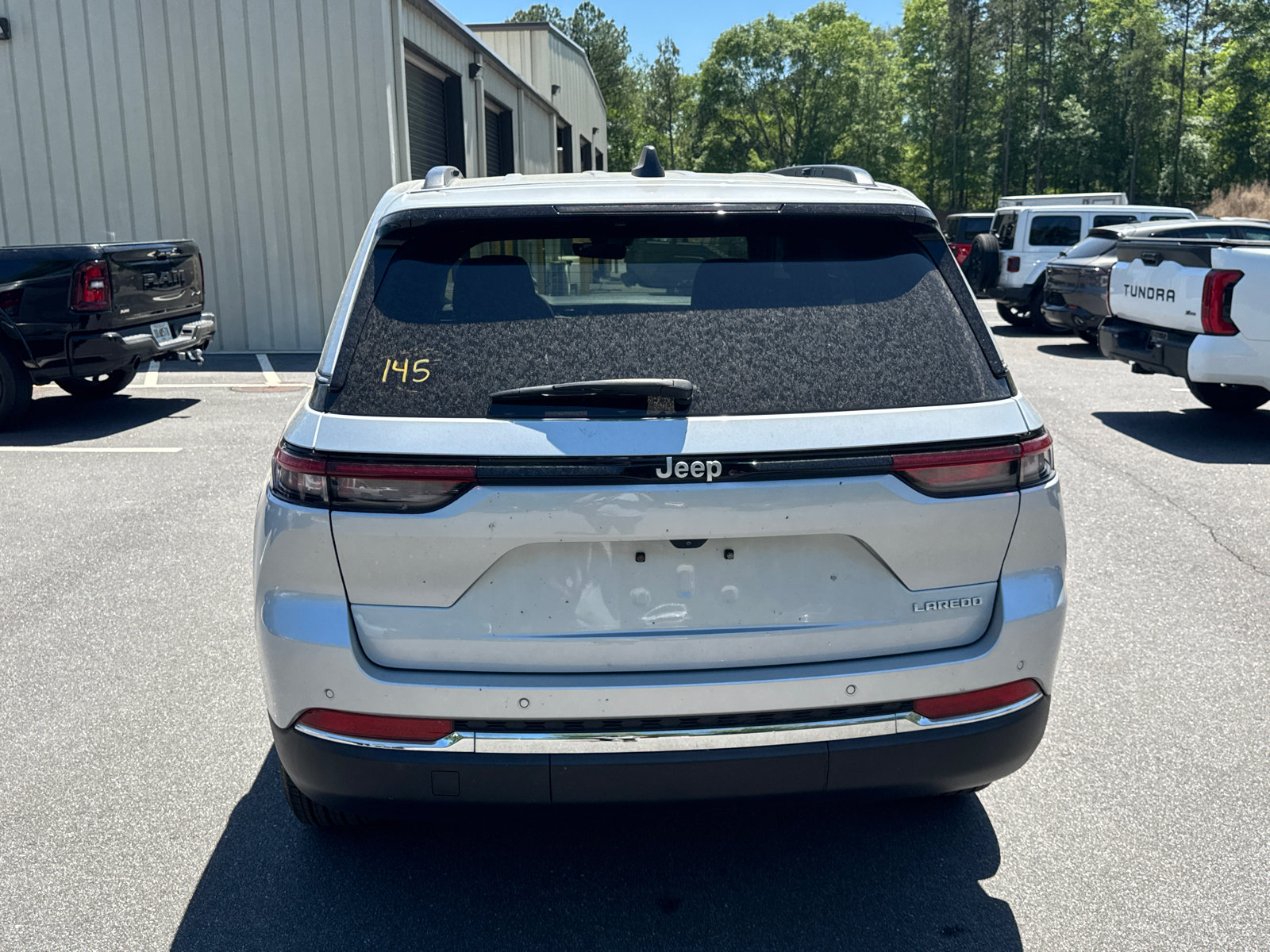 Used 2025 Jeep Grand Cherokee Laredo X RWD image 6