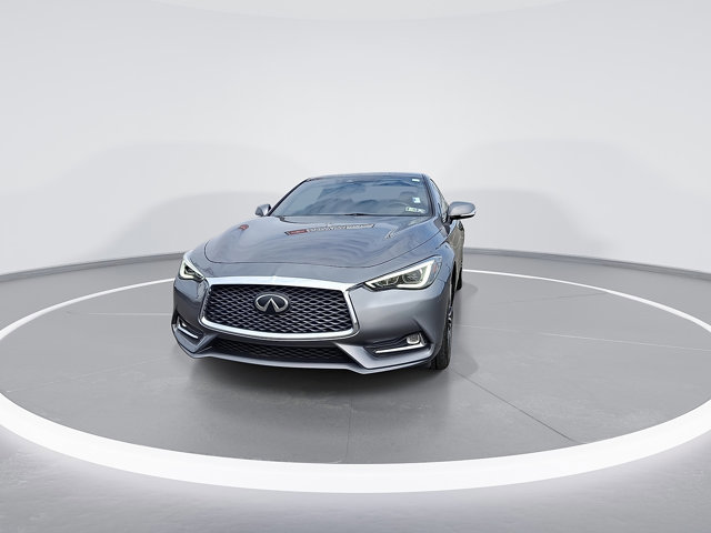 Used 2019 INFINITI Q60 3.0t Luxe w/ Essential Package image 3