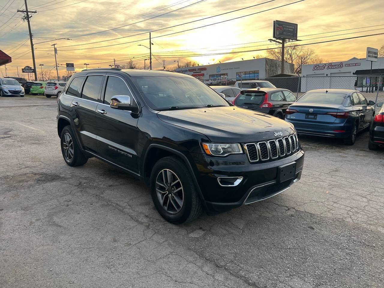 Used 2020 Jeep Grand Cherokee Limited w/ Luxury Group II image 7