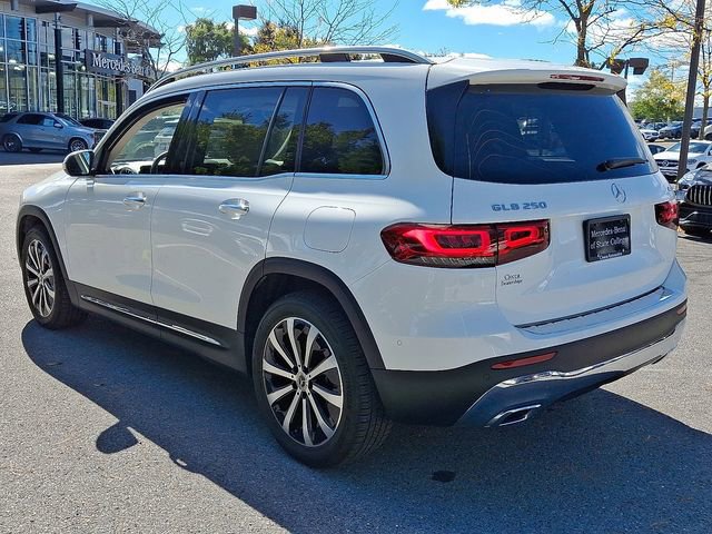 Used 2022 Mercedes-Benz GLB 250 4MATIC image 8