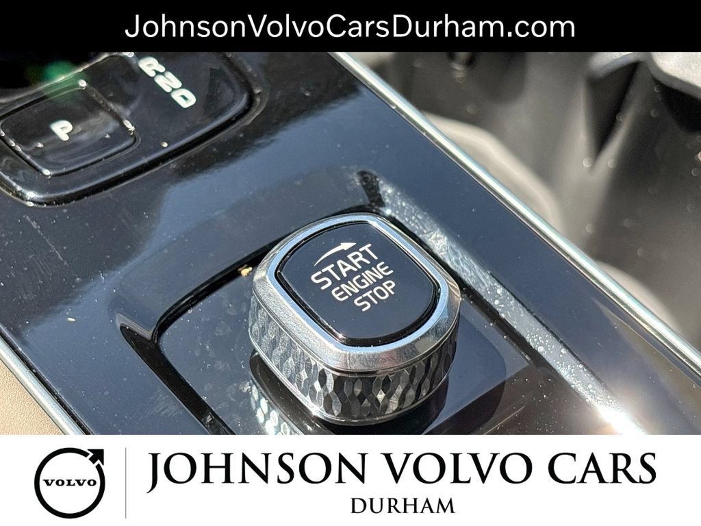 New 2026 Volvo XC90 B5 Plus w/ Protection Package Premier AWD/4WD image 21