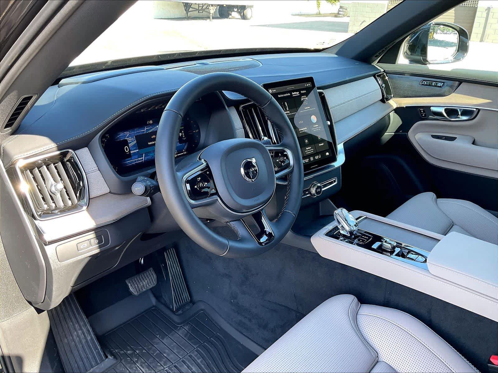 New 2026 Volvo XC90 T8 Ultra w/ Protection Package AWD/4WD image 8