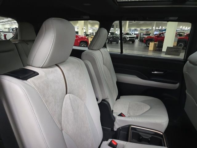 New 2026 Toyota Grand Highlander AWD Hybrid image 12