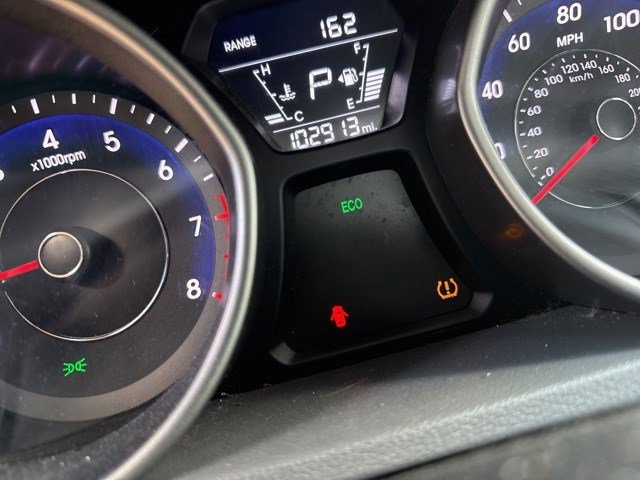 Used 2016 Hyundai Elantra SE w/ Option Group 02 image 8