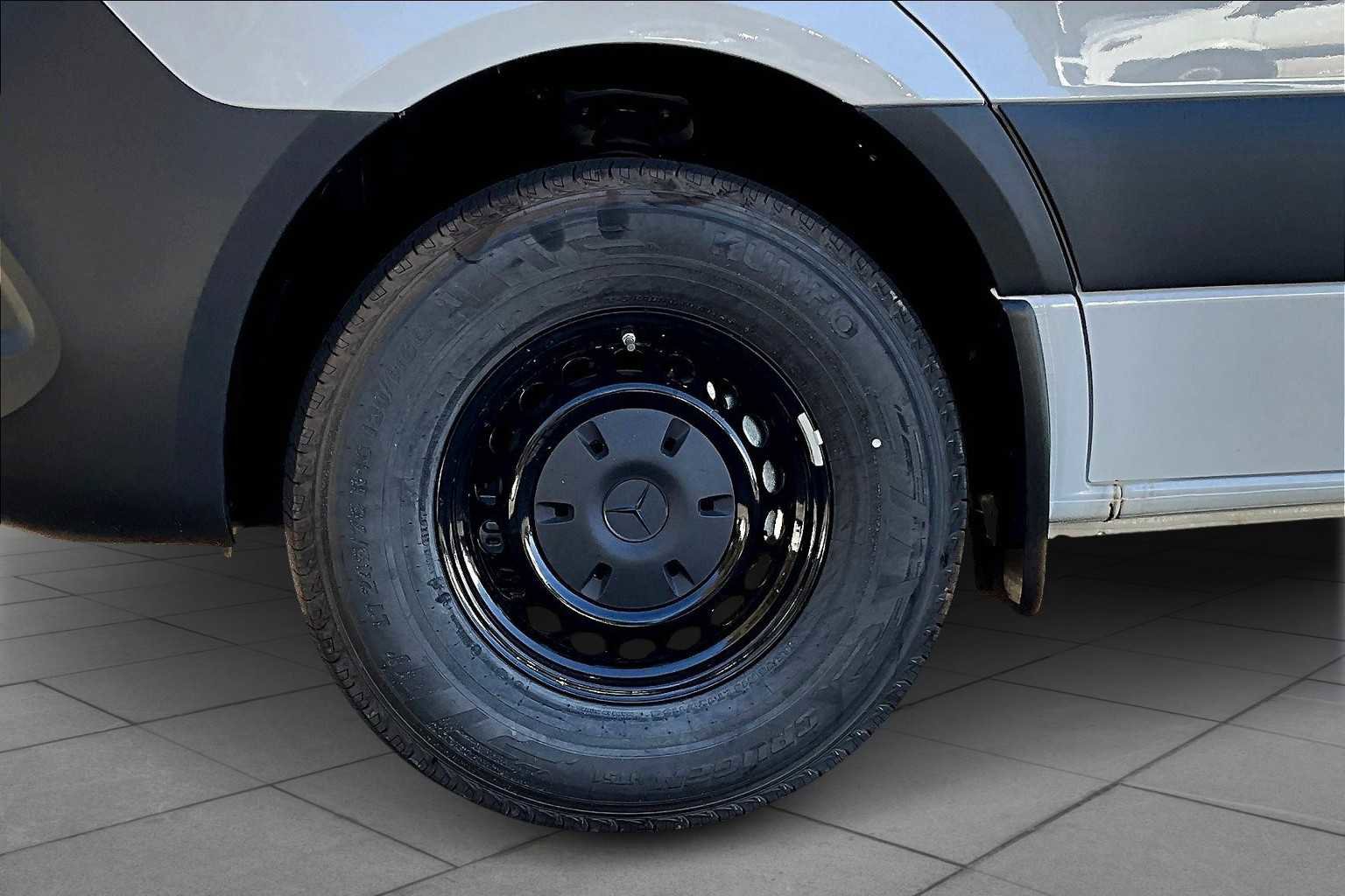 New 2025 Mercedes-Benz Sprinter 2500 image 17