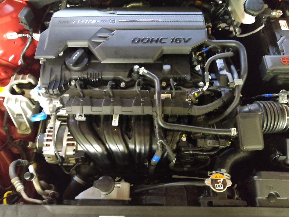 Used 2025 Hyundai Elantra SE FWD image 30