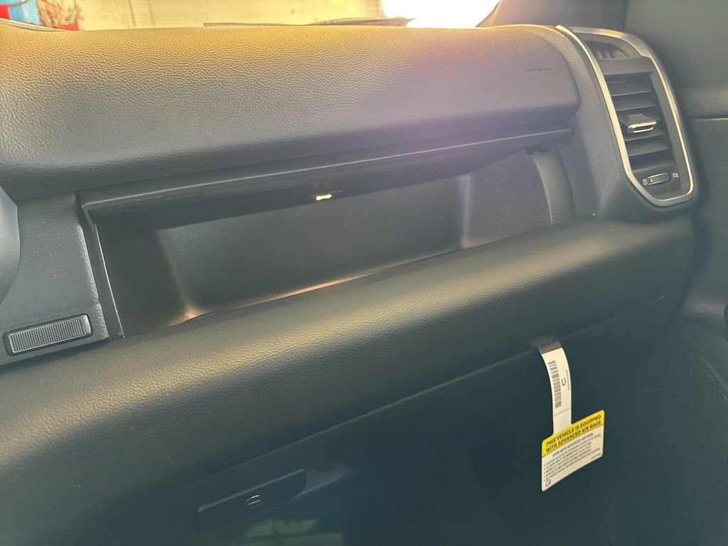 New 2026 RAM 1500 4x4 Crew Cab image 25