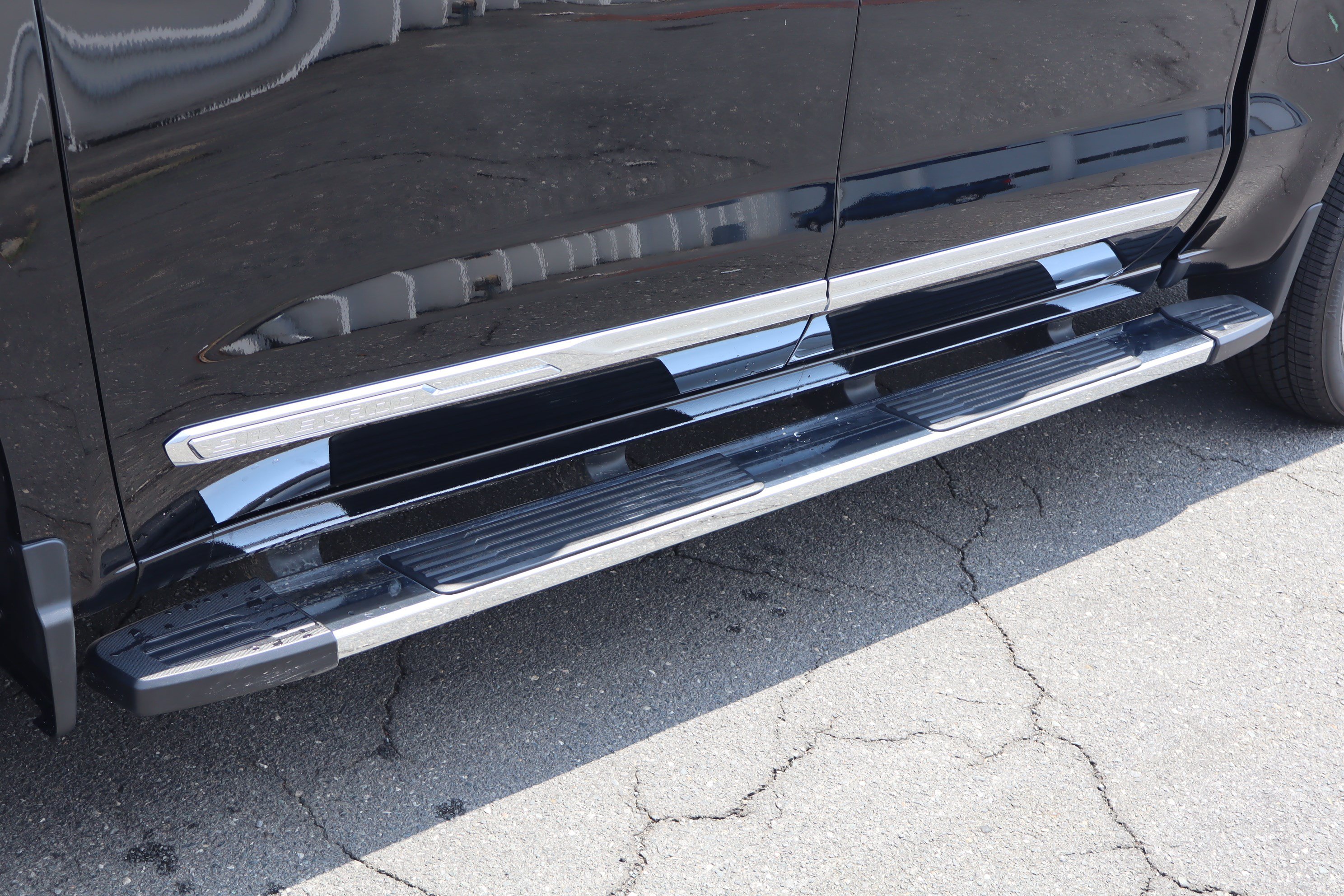 New 2026 Chevrolet Silverado 1500 High Country w/ High Country Premium Package AWD/4WD image 10