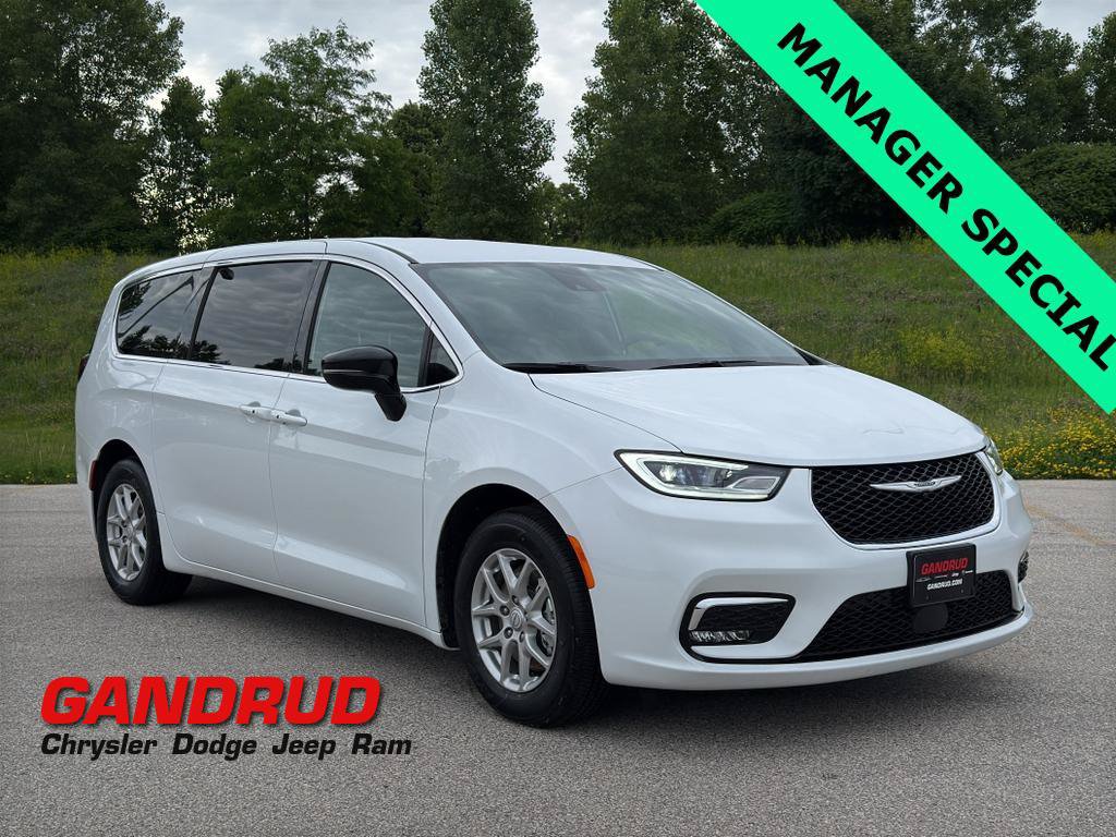 New 2026 Chrysler Pacifica Select FWD image 1