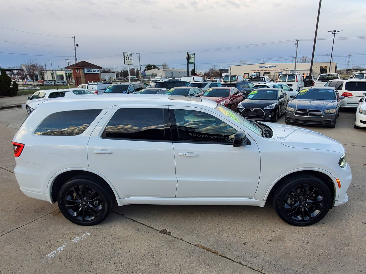 Used 2022 Dodge Durango SXT w/ Blacktop Package image 5