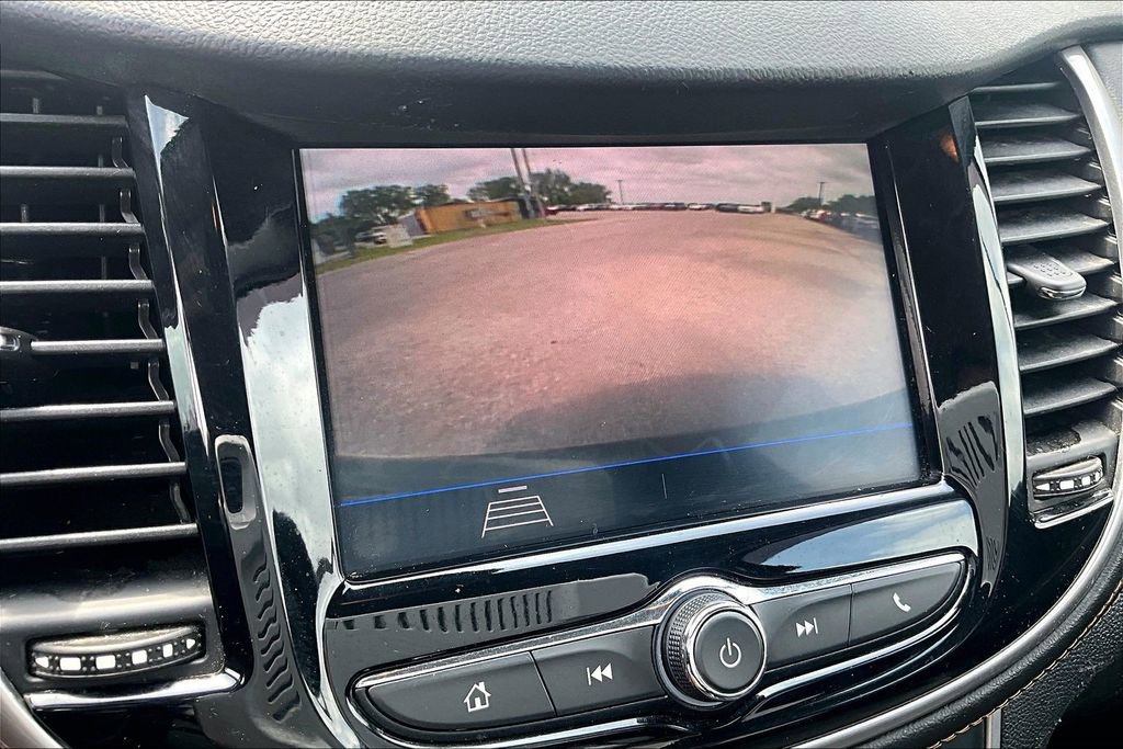 Used 2020 Chevrolet Trax LT w/ LT Convenience Package FWD image 30