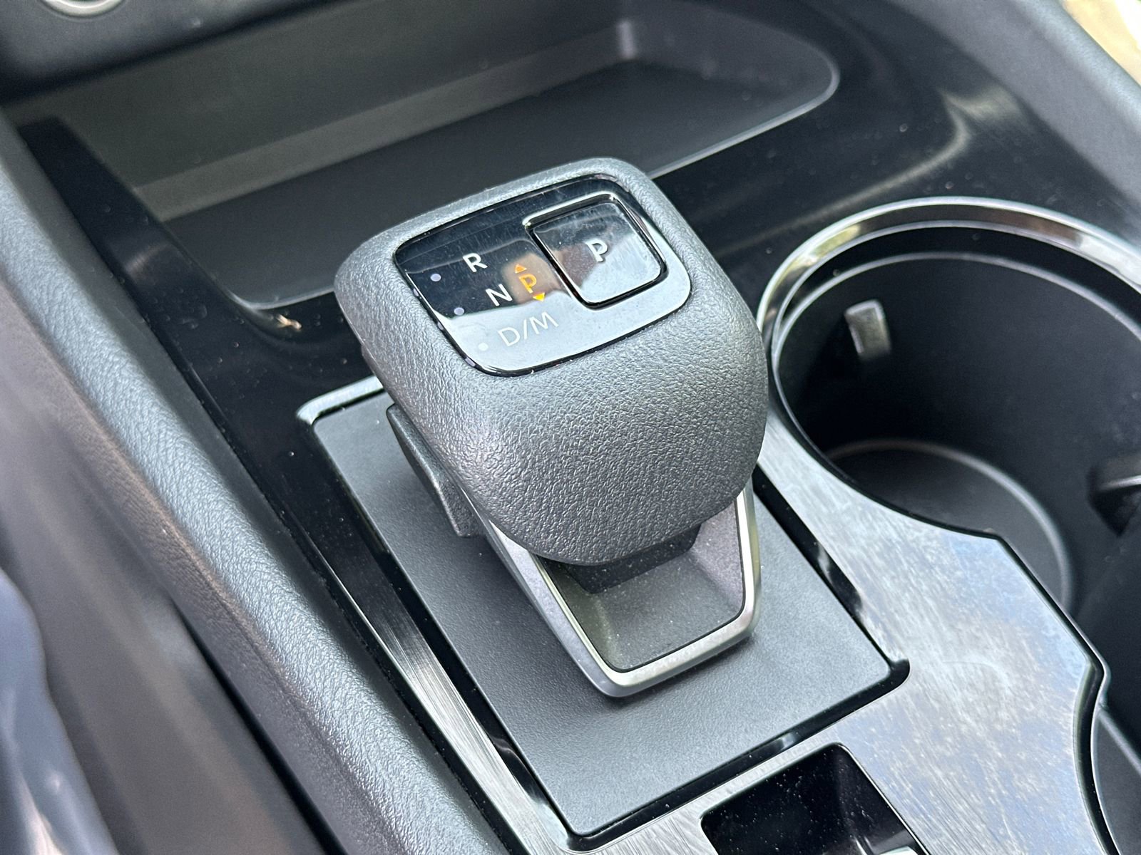 Used 2023 Nissan Rogue SV image 29