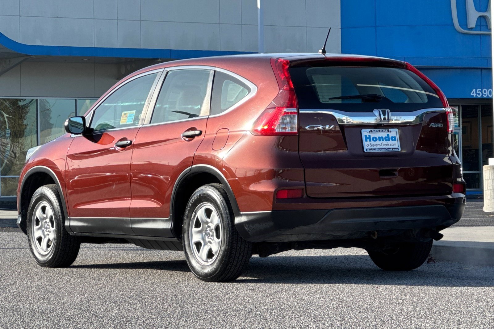Used 2015 Honda CR-V LX image 3
