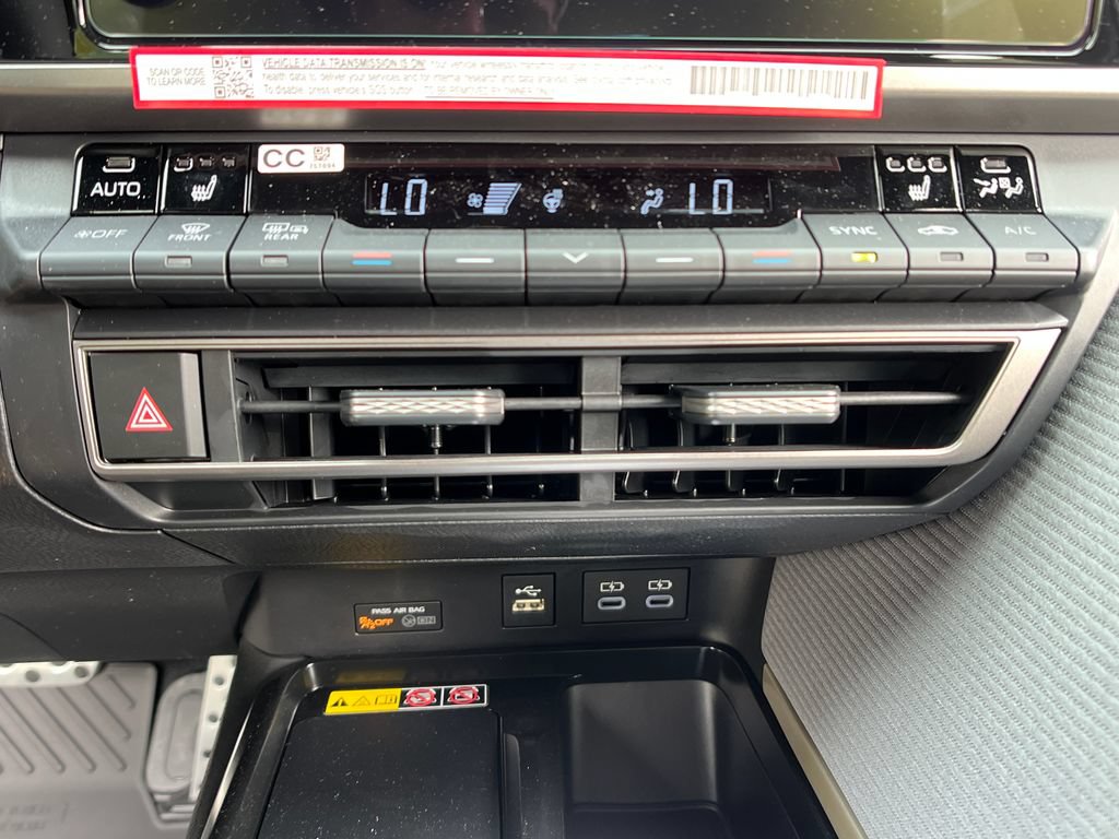 New 2026 Toyota Camry SE w/ Convenience Package AWD/4WD image 17