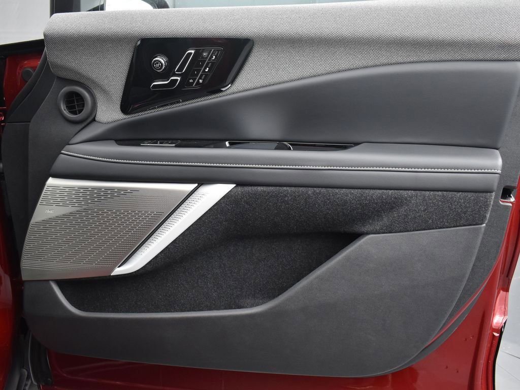 New 2026 Cadillac Optiq Sport 2 w/ LPO, Floor Liner Package image 32