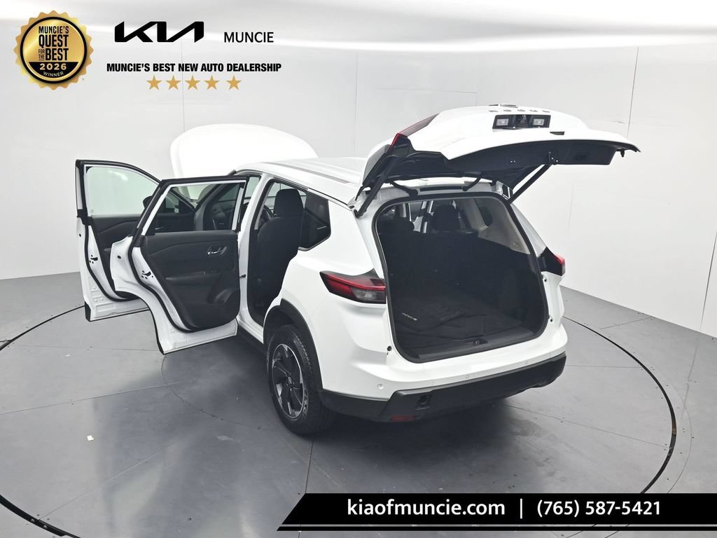 Used 2024 Nissan Rogue SV AWD/4WD image 53
