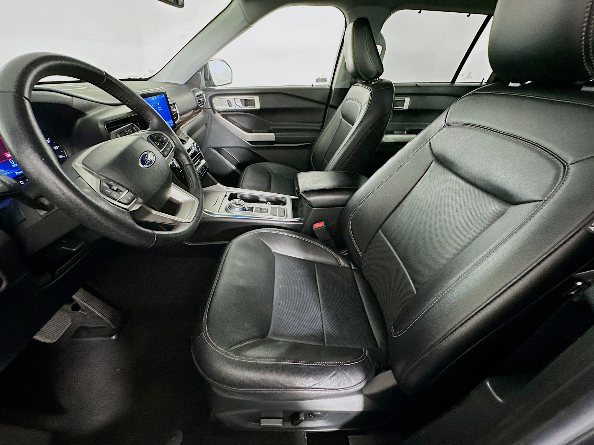 Used 2024 Ford Explorer Limited image 13