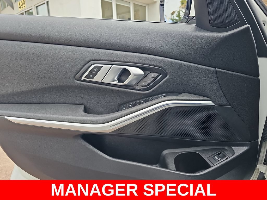 Used 2021 BMW 330i Sedan w/ Driving Assistance Package RWD image 27
