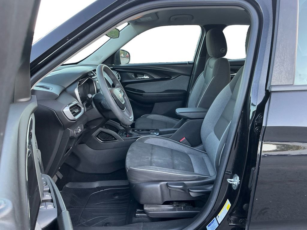 Used 2022 Chevrolet TrailBlazer LS FWD image 14