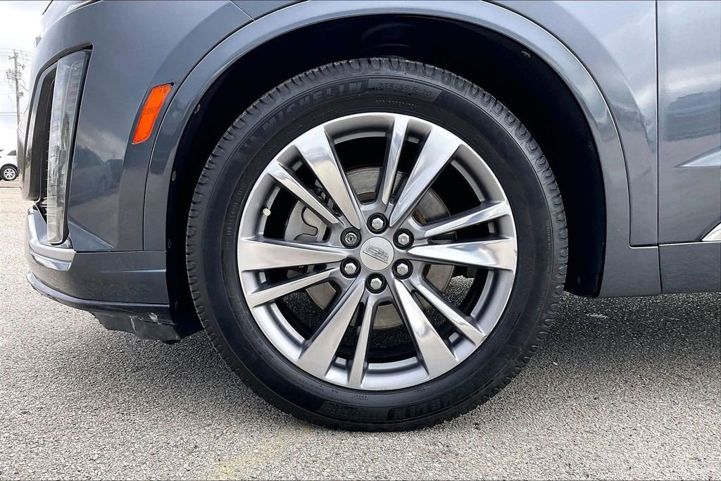 Used 2020 Cadillac XT6 Premium Luxury image 35