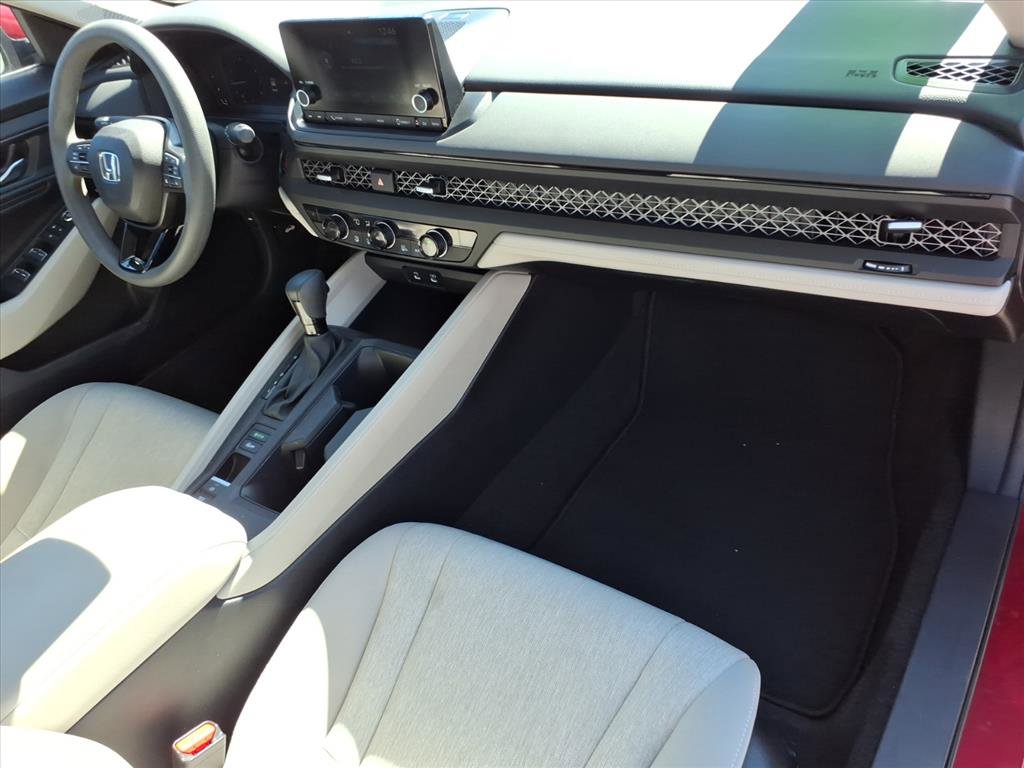 Used 2024 Honda Accord EX image 18