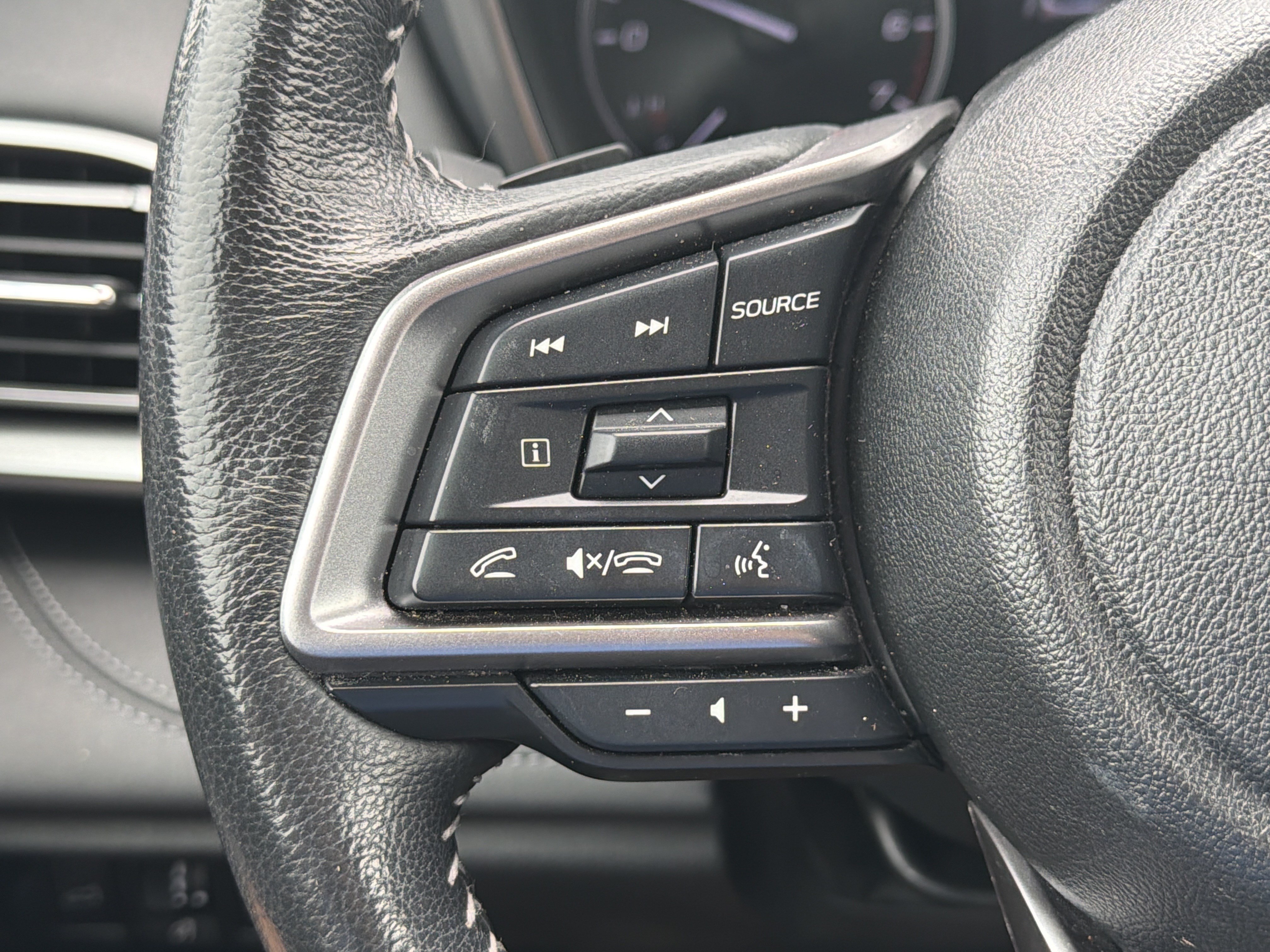 Used 2023 Subaru Outback Limited XT AWD/4WD image 14