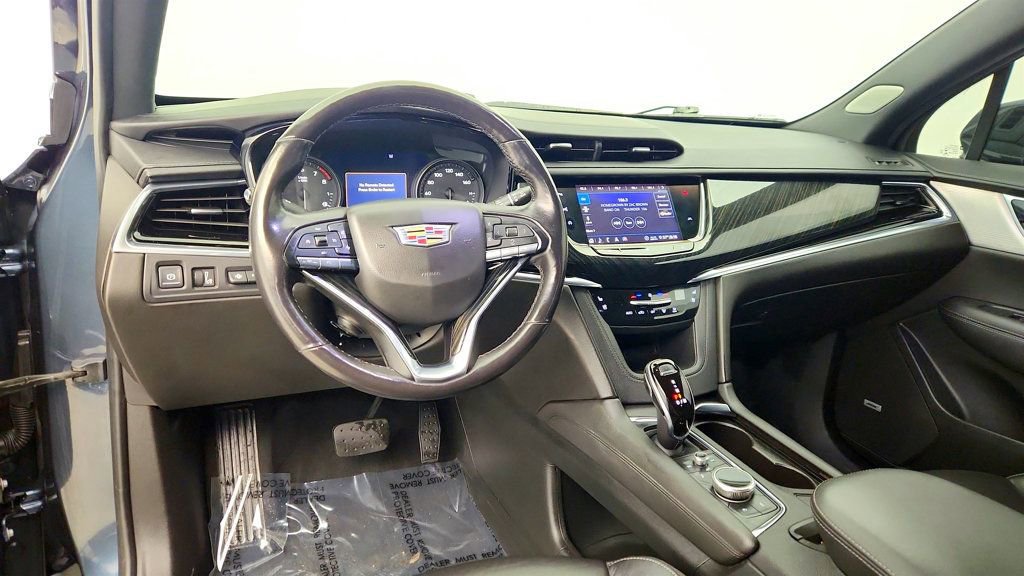 Used 2020 Cadillac XT6 Premium Luxury image 13