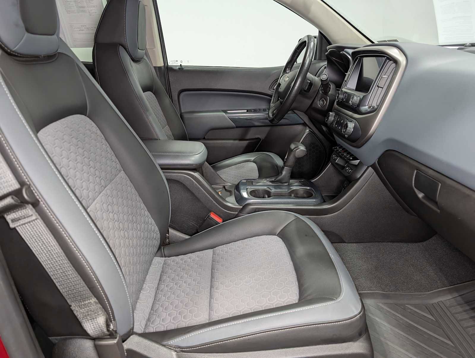 Used 2021 Chevrolet Colorado Z71 AWD/4WD image 43