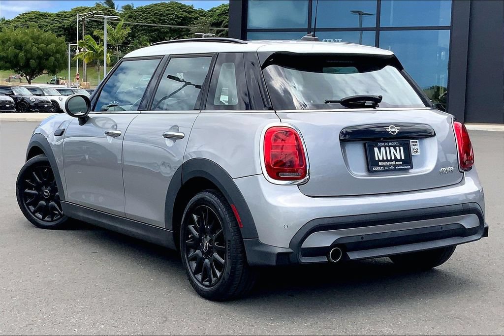 Used 2024 MINI Cooper 4-Door Hardtop FWD image 10
