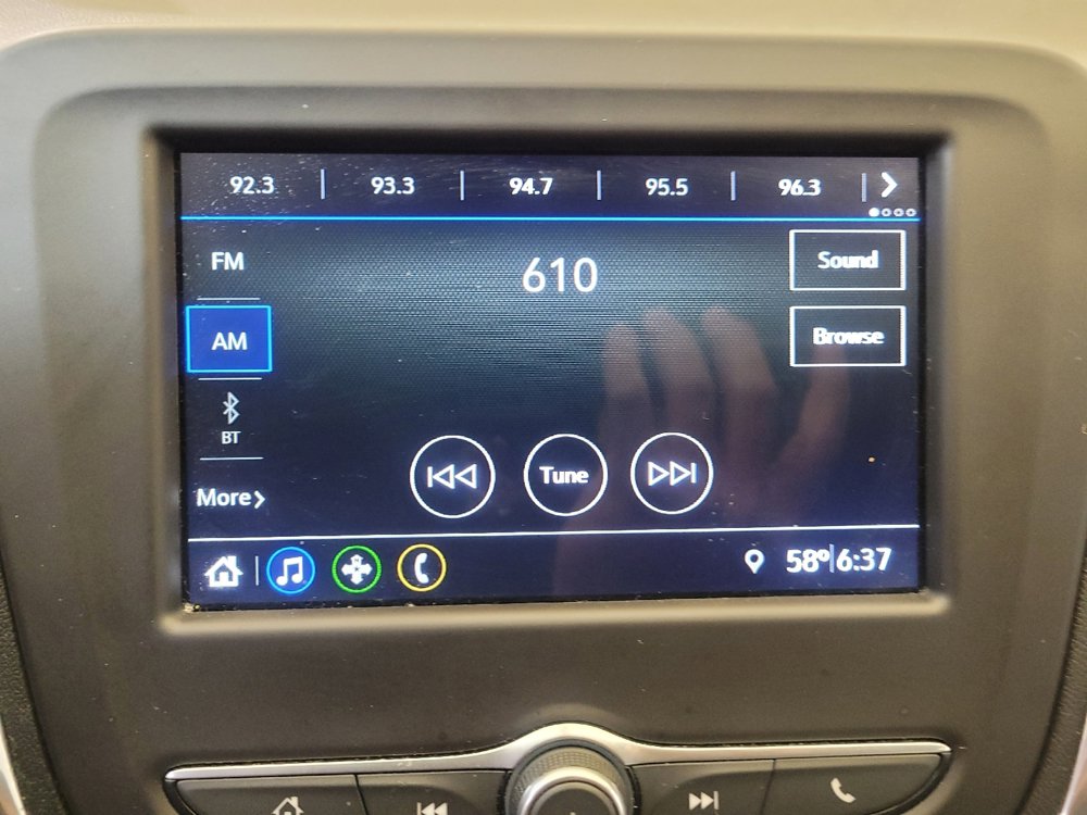 Used 2019 Chevrolet Equinox LS image 25