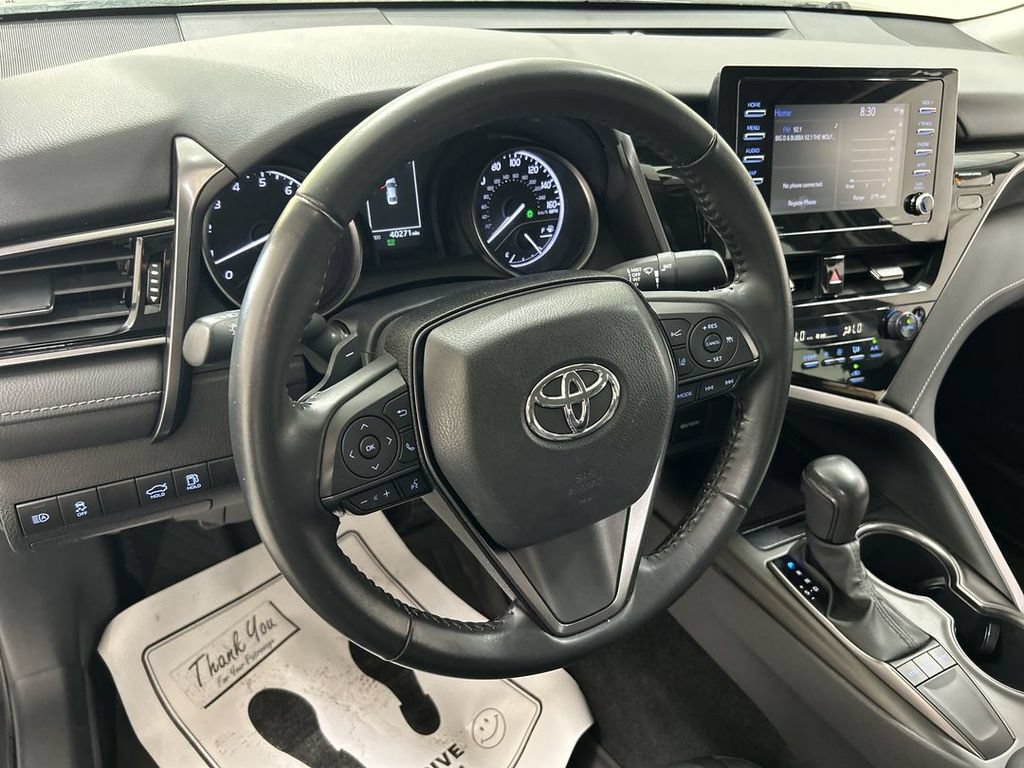 Used 2023 Toyota Camry SE FWD image 4
