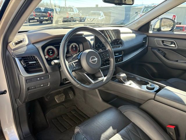 Used 2022 Nissan Rogue Platinum w/ Head-Up Display Package image 10