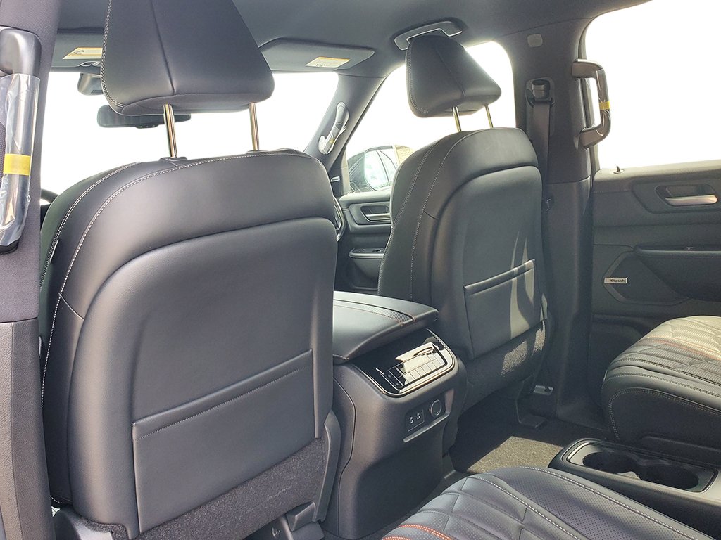 New 2026 Nissan Armada PRO-4X w/ Captain's Chari Seat Package AWD/4WD image 16