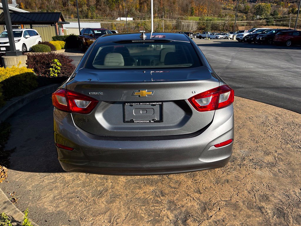 Used 2018 Chevrolet Cruze LT w/ Convenience Package FWD image 6