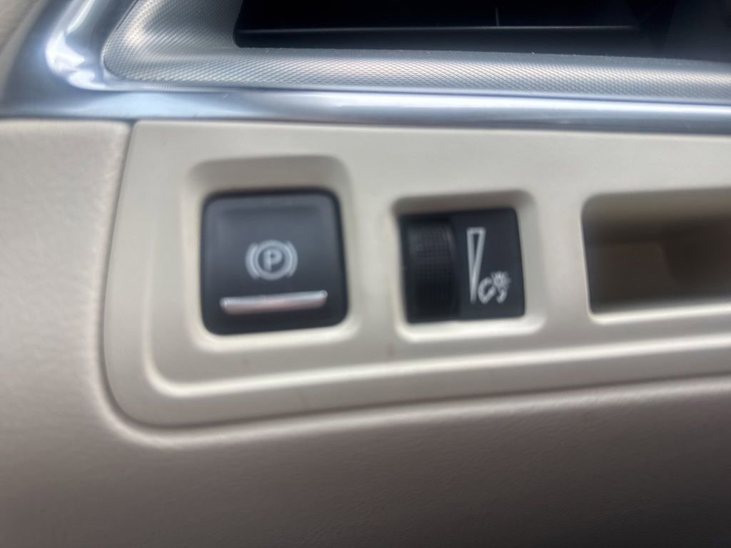 Used 2020 Cadillac XT5 Premium Luxury image 24