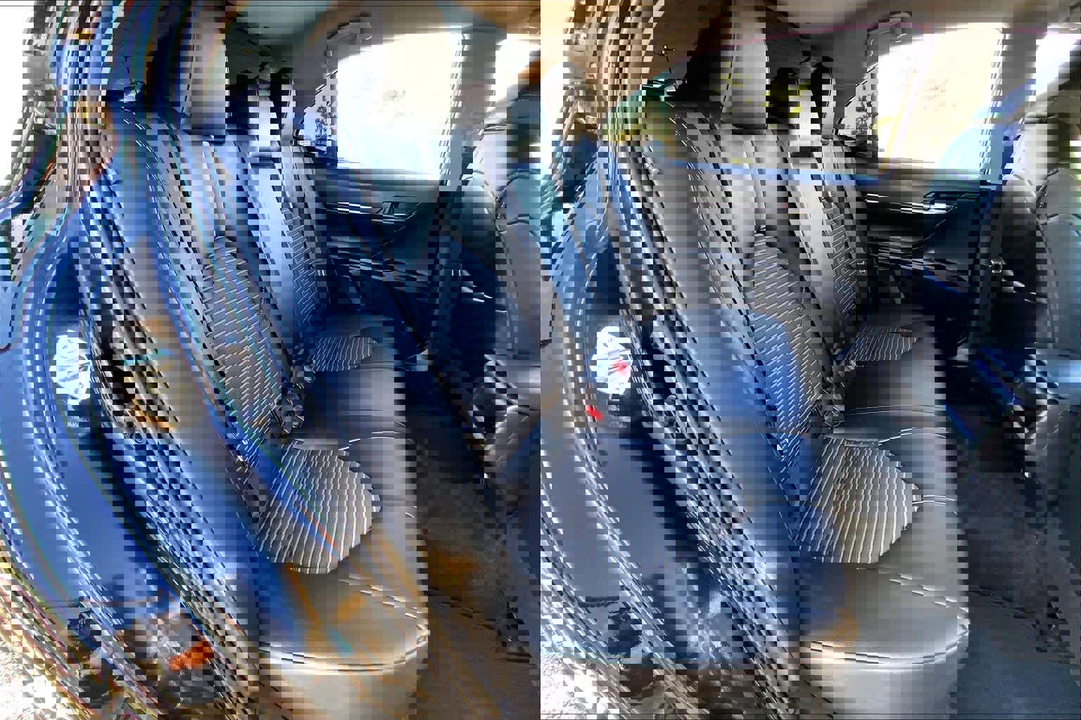 Used 2024 Toyota Camry SE image 18