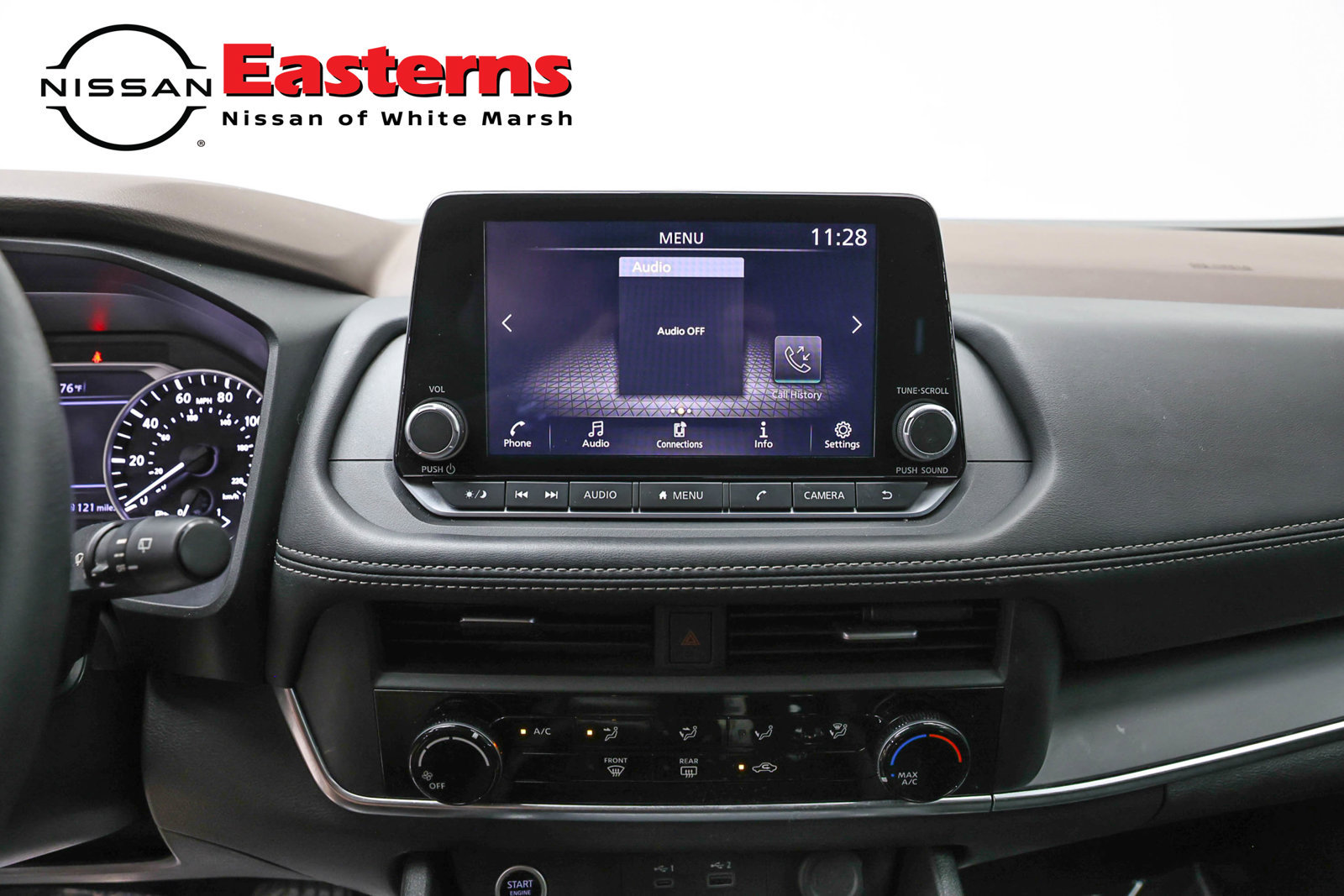 Used 2023 Nissan Rogue S AWD/4WD image 12