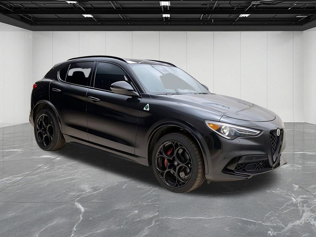 Used 2023 Alfa Romeo Stelvio Quadrifoglio AWD/4WD image 21