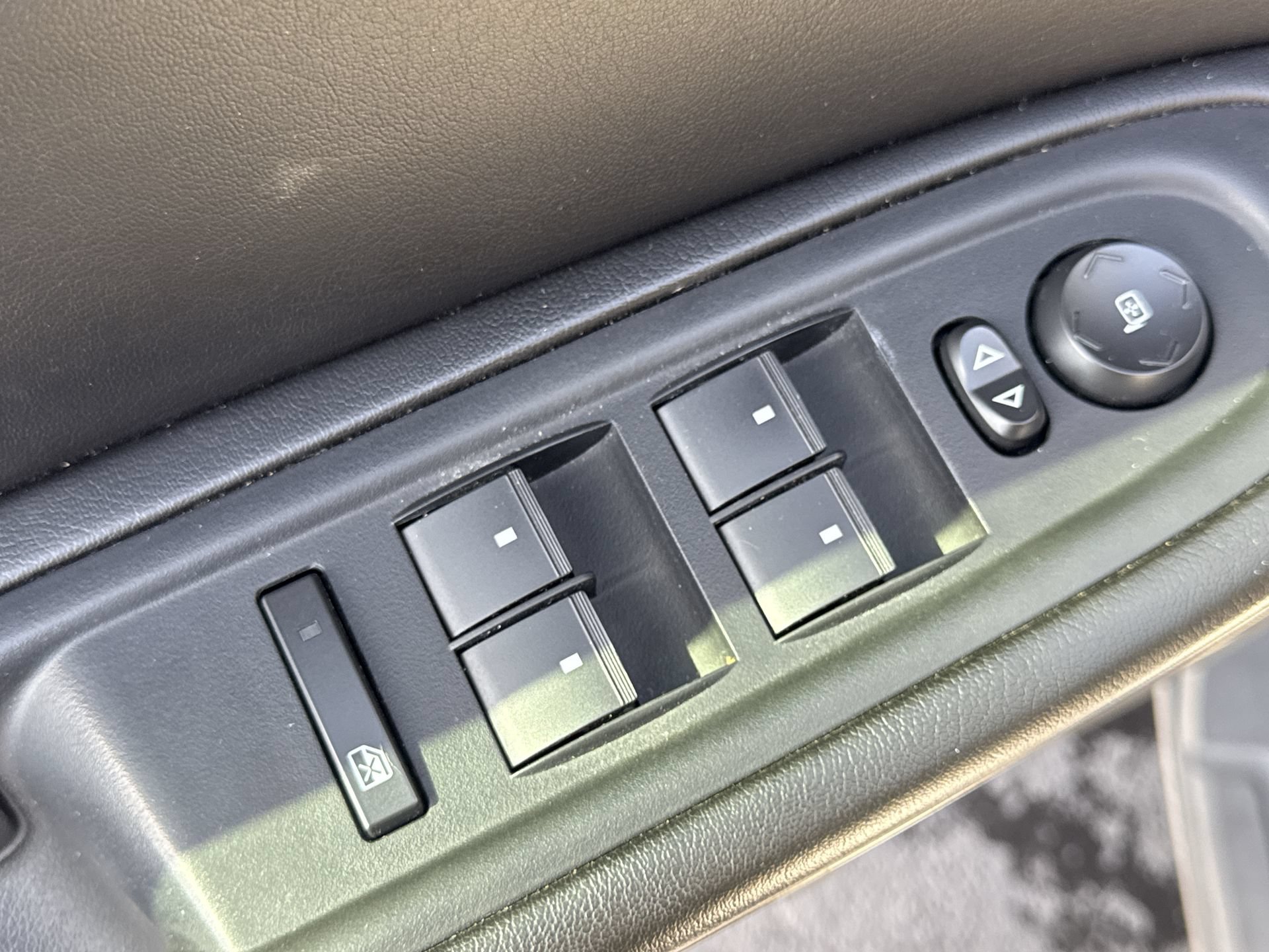 Used 2015 Chevrolet Traverse LT FWD image 13