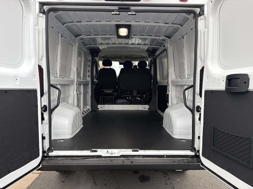 New 2026 RAM ProMaster 1500 w/ Convenience Group FWD image 31