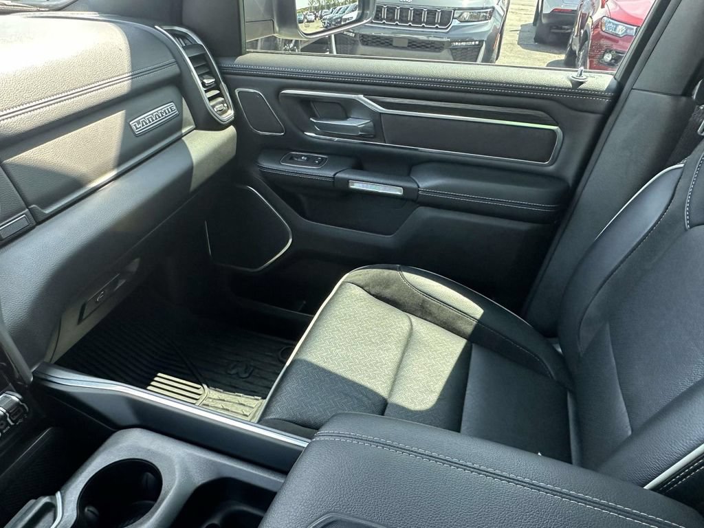 Used 2023 RAM 1500 Laramie AWD/4WD image 33