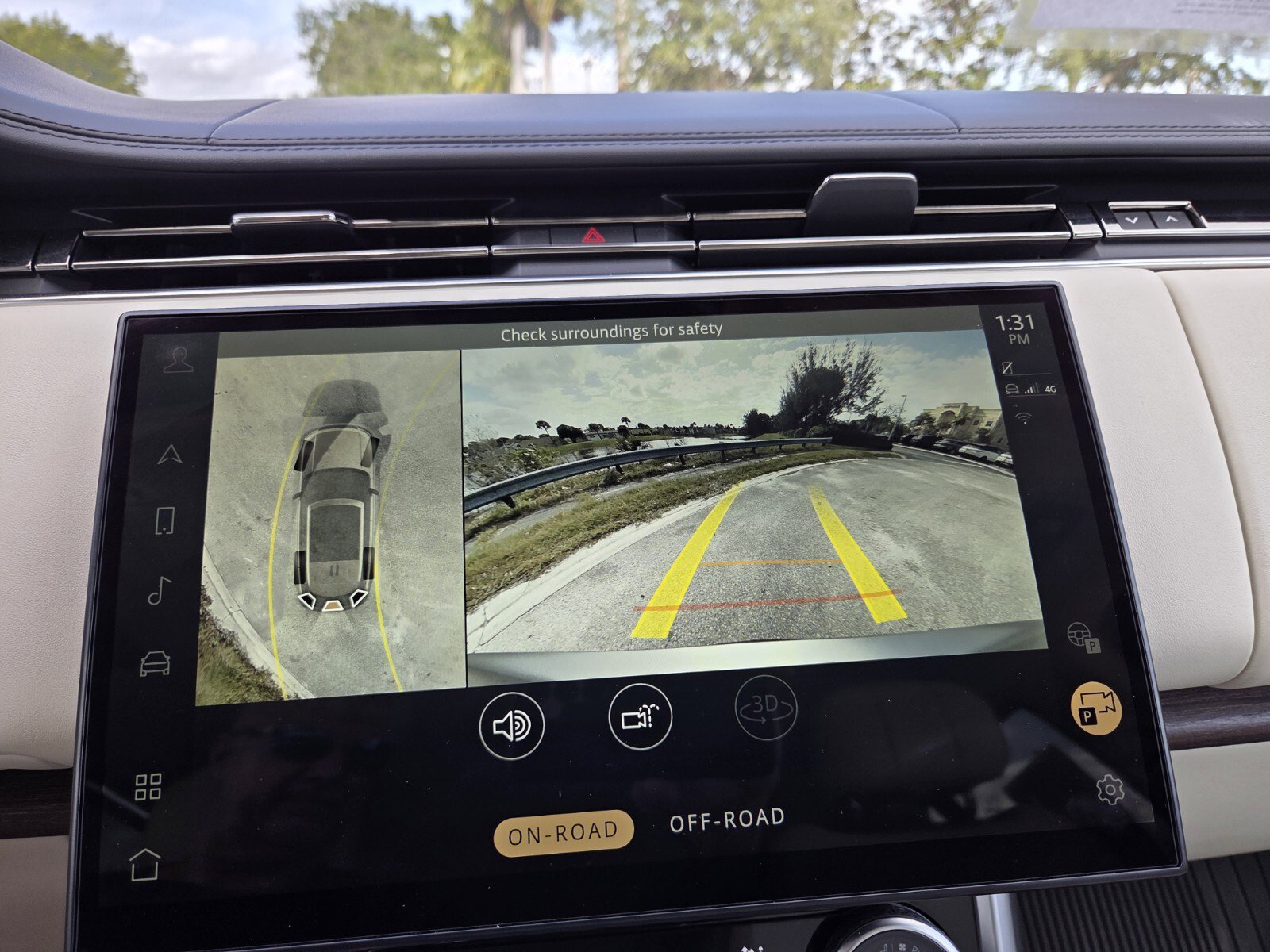 Certified 2023 Land Rover Range Rover SE image 15