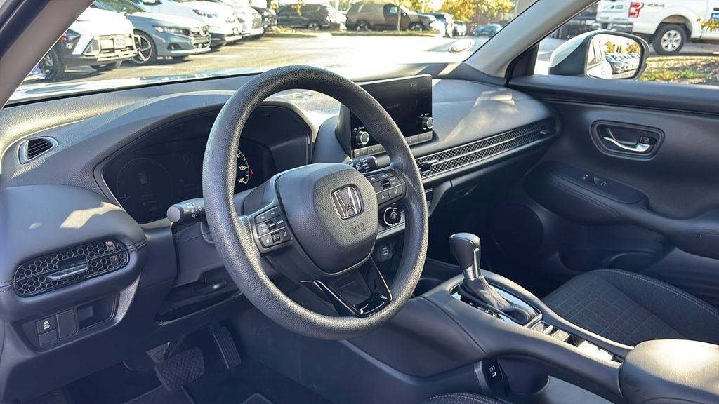 Certified 2025 Honda HR-V LX image 26