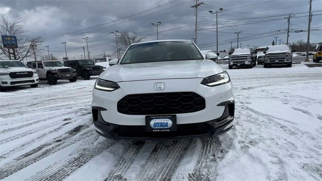 Used 2023 Honda HR-V EX-L image 3