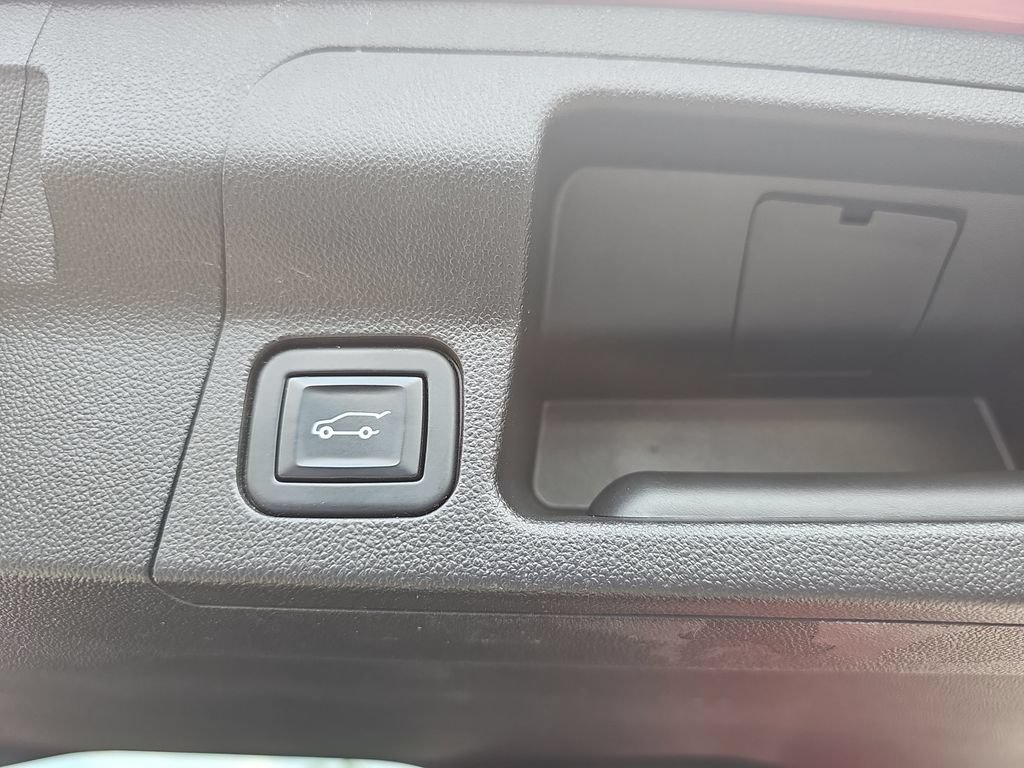 Certified 2023 GMC Acadia AT4 w/ Technology Package AWD/4WD image 17