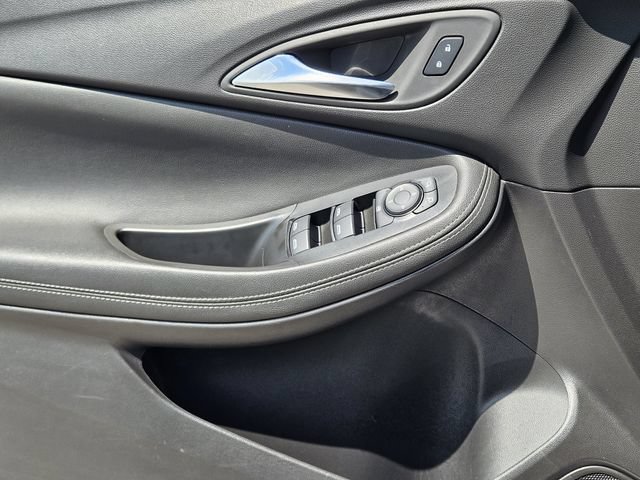 Used 2025 Buick Encore GX Preferred AWD/4WD image 22
